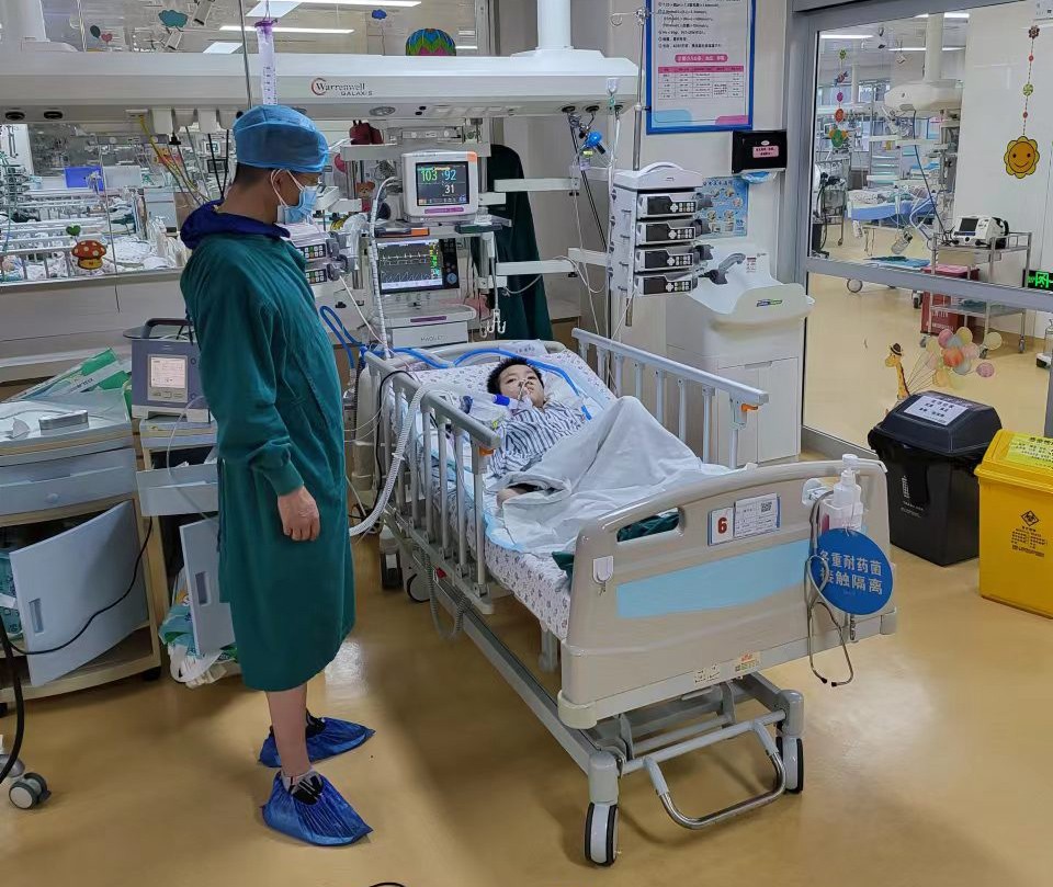 绥中县跨省救护车出租公司